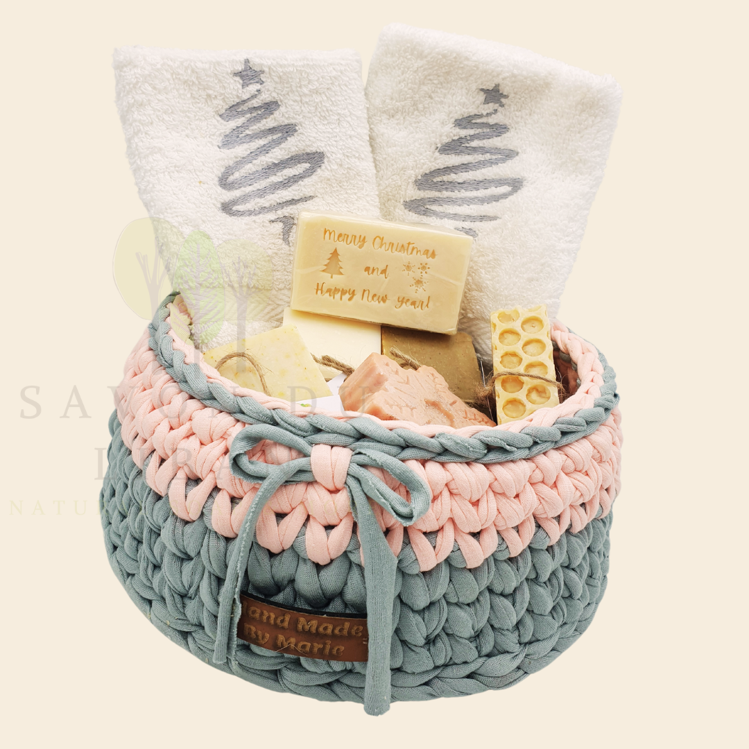 Mrs. Claus Essentials Crochet Basket | Superb Christmas Gift π