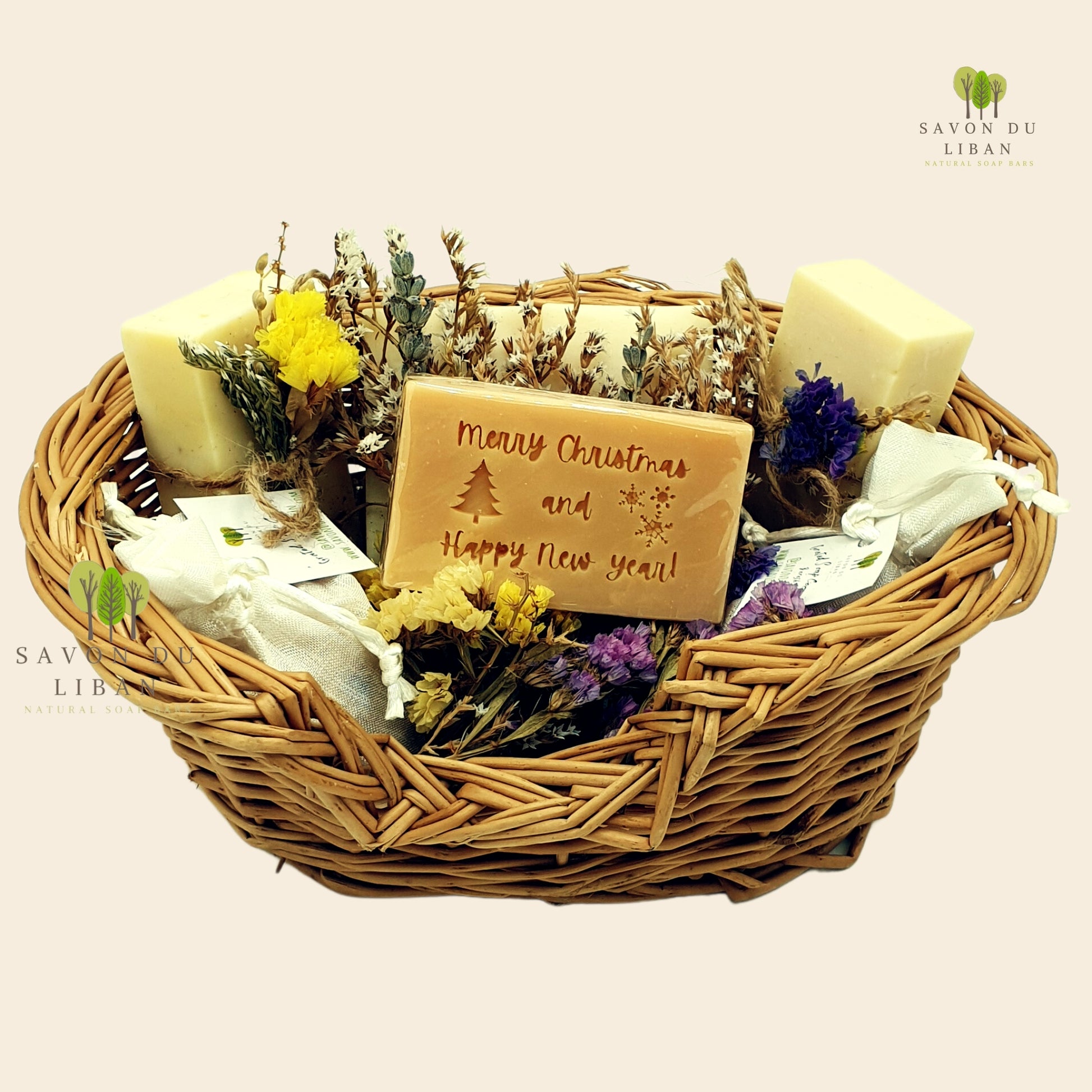 Floral Whisper: Merry Christmas gift set with soap and dried flowers